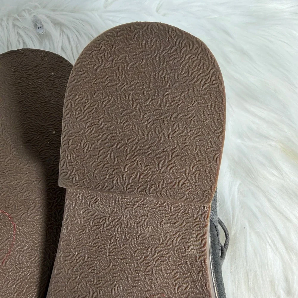 Kenneth Cole New York Mens Steven Chukka Boots Grey Suede  display picture 1